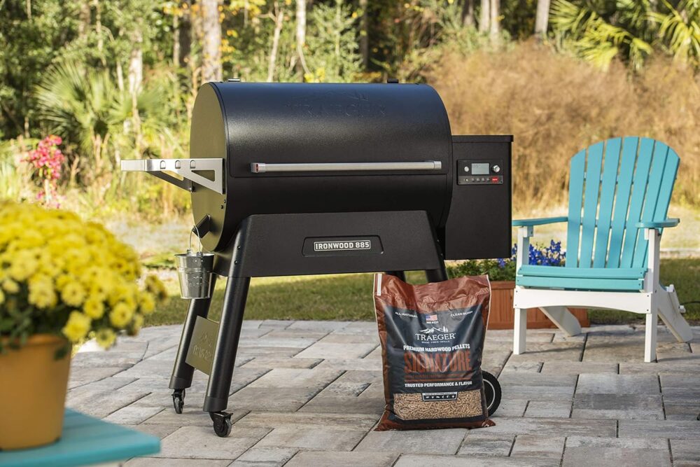 Traeger Grills Signature Blend 100% All-Natural Wood Pellets for Smokers and Pellet Grills, BBQ - Image 2