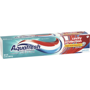 Aqua-Fresh Extreme Clean Whitening Action Toothpaste, 5.6 Ounce, 12 Per Case